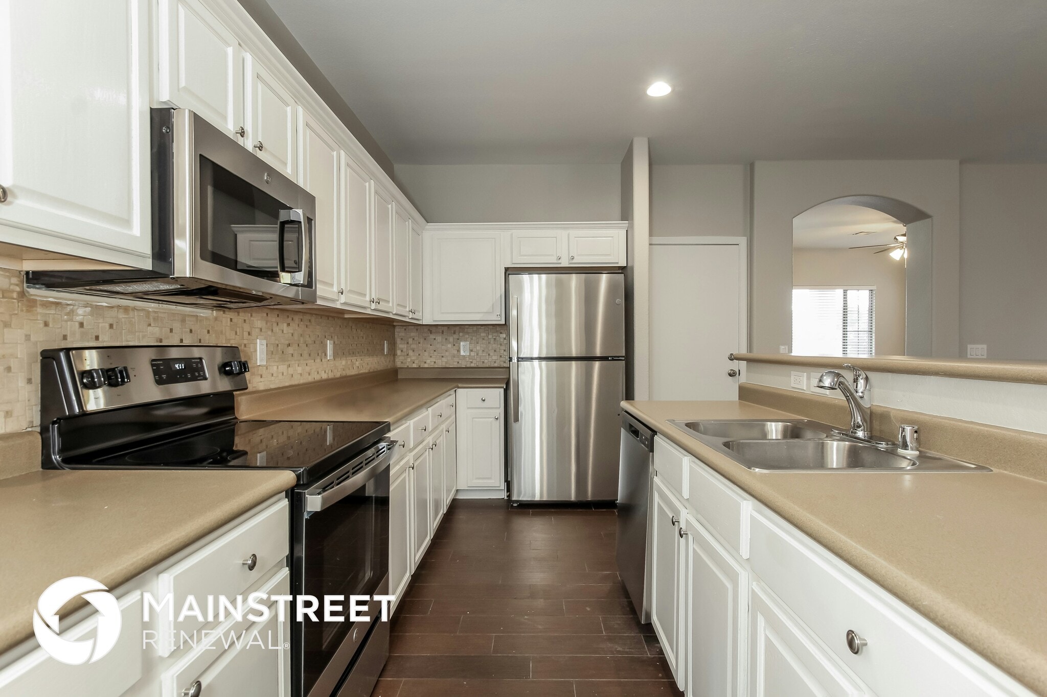 Building Photo - 5512 W Darrow Dr