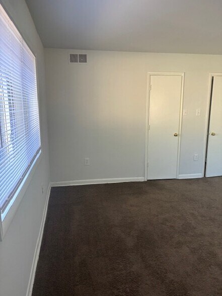 Building Photo - 812 Brook Hill Rd