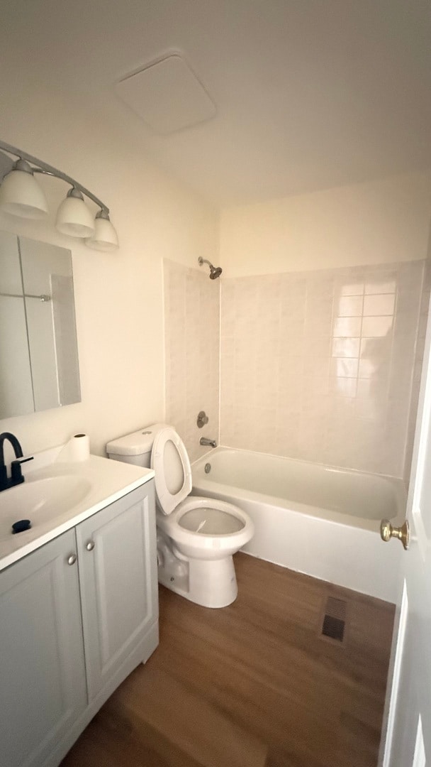 Building Photo - 604 Bayview Point