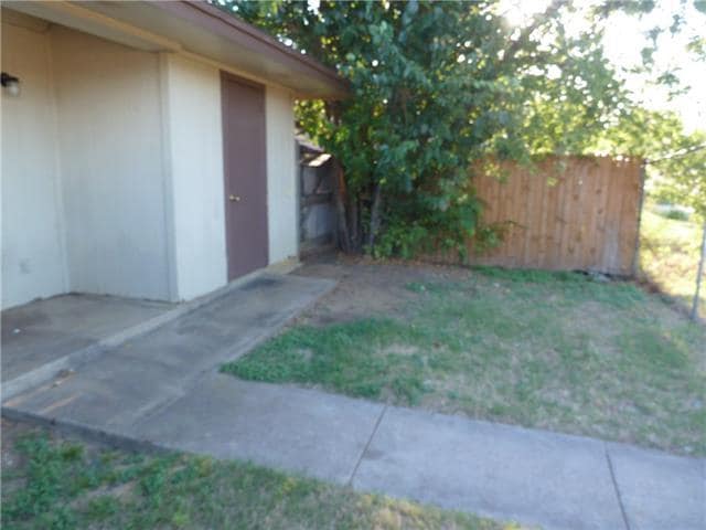 Building Photo - 3427 Republic Dr
