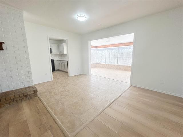 Building Photo - 3016 Oakridge Dr