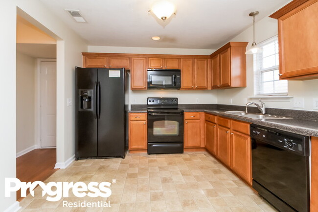 Building Photo - 332 John Henry Dr
