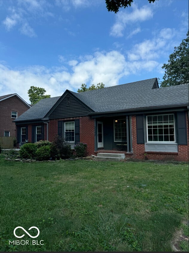 Primary Photo - 3348 E Fall Creek Pkwy N Dr