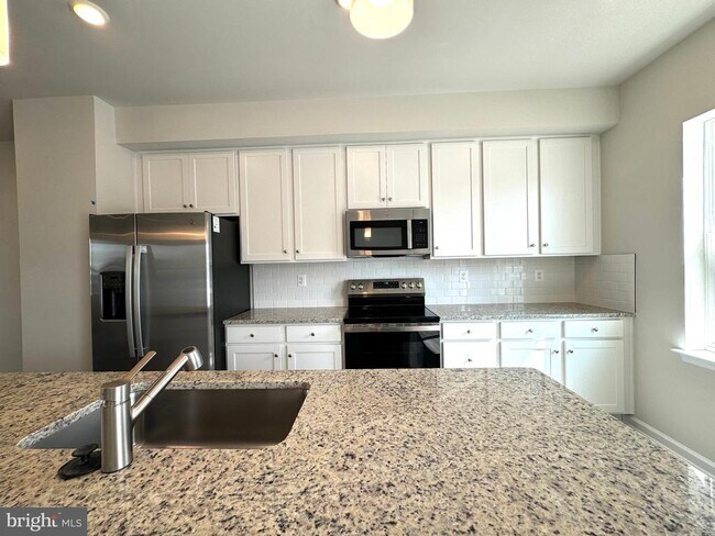 Building Photo - 12 BROOKFIELD Mews