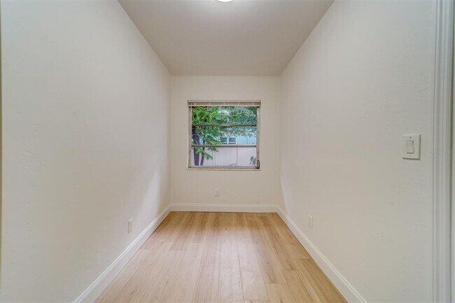 Building Photo - 11424 79th Ave