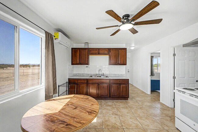 Building Photo - 34233 W Sahuaro St