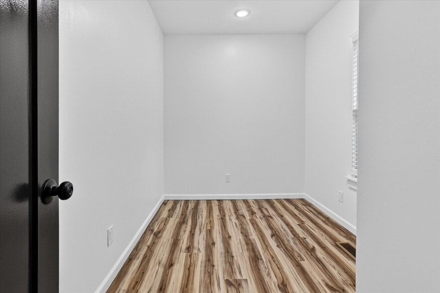 Building Photo - 509 McDonald St