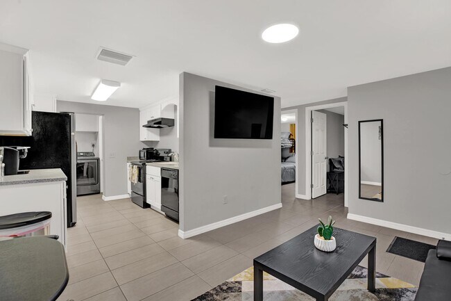 Building Photo - 4903 Wales St