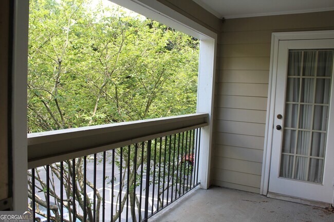 Building Photo - 574 Emory Oaks Way