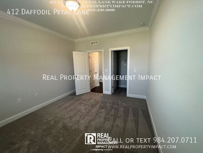 Building Photo - 412 Daffodil Petal Ln