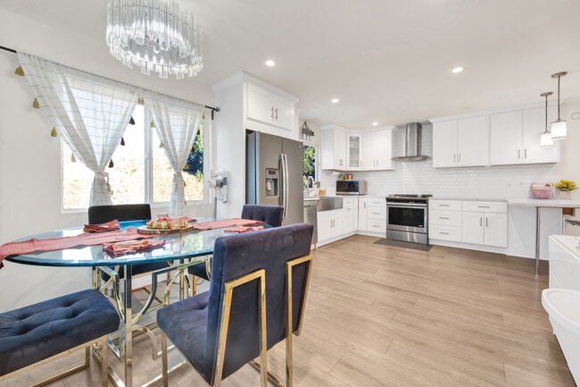 Building Photo - 17969 Collins St