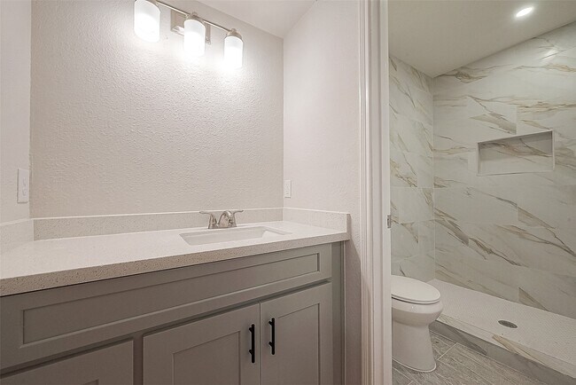 Building Photo - 6919 Maczali Dr