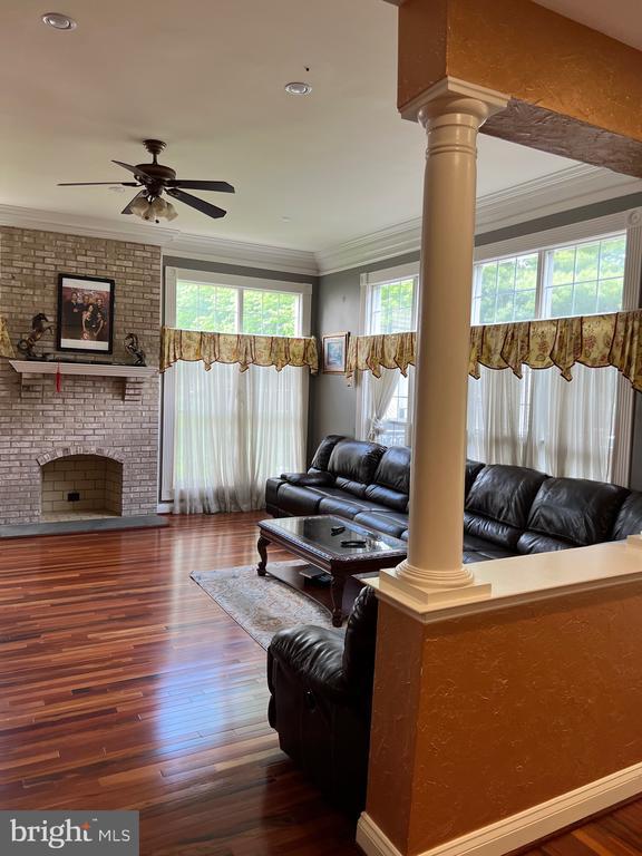 Building Photo - 3911 Arbor Crest Way