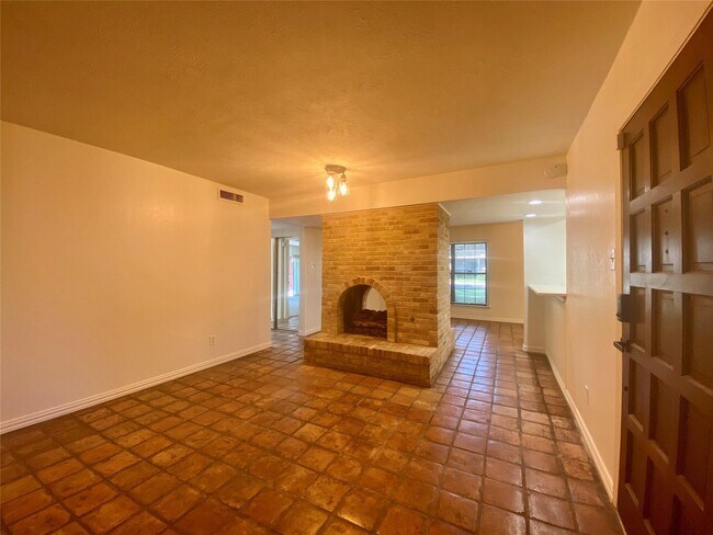 Building Photo - 5916 Birchbrook Dr