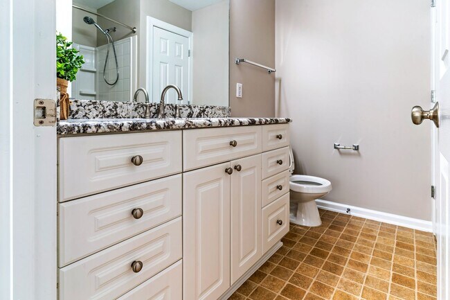 Building Photo - Move-In Ready End-Unit Townhome with Two Private Suites in the Heart of Rolesville!