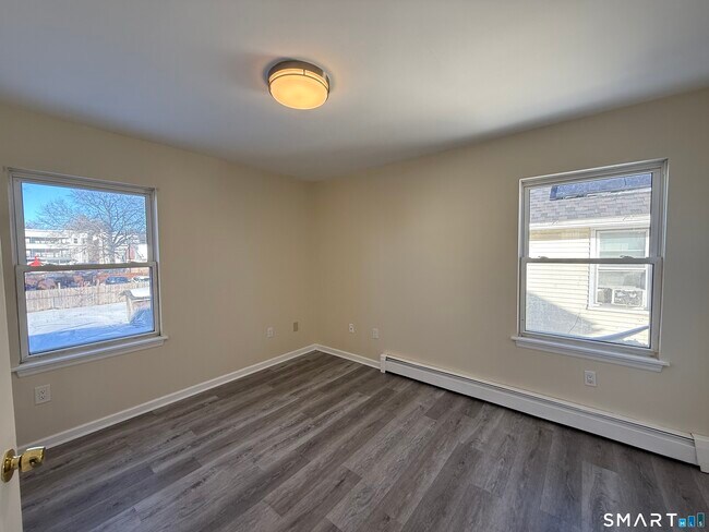 Building Photo - 769 Ogden St