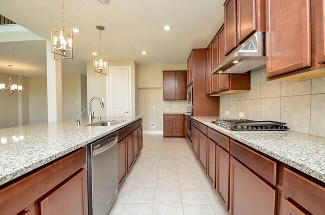 Building Photo - 4711 Hollow Tree Dr