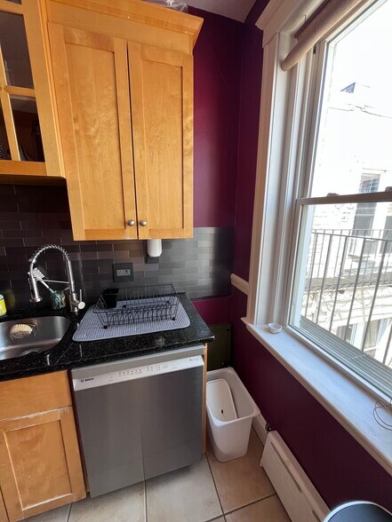 Building Photo - 246 S Huntington Ave
