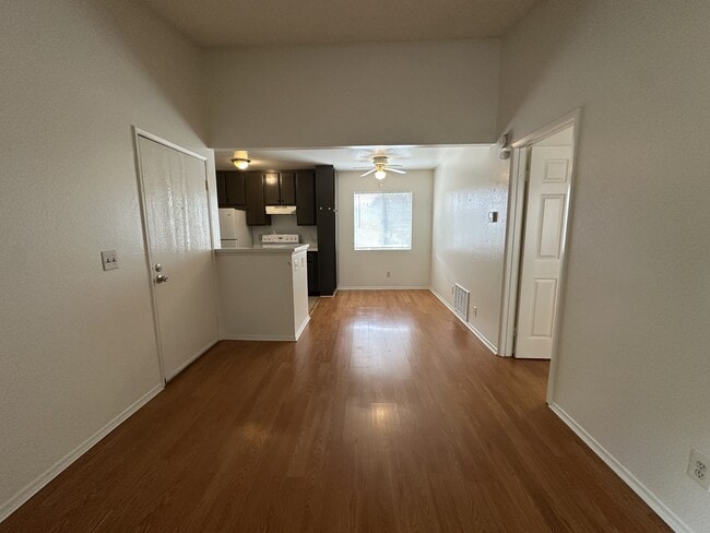 Building Photo - 3653 Oak Creek Dr