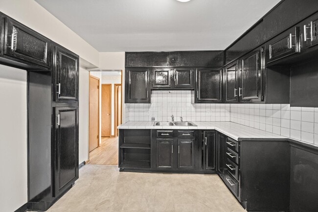 Building Photo - 1565 Garywood Ave