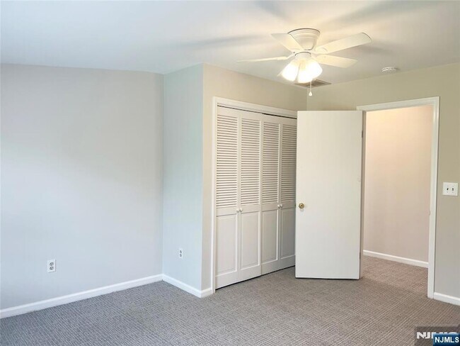 Building Photo - 605 Piermont Ave