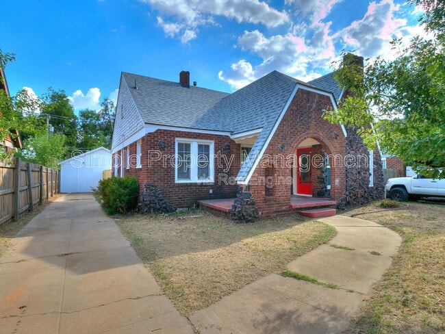 Building Photo - 2716 NW 11th St