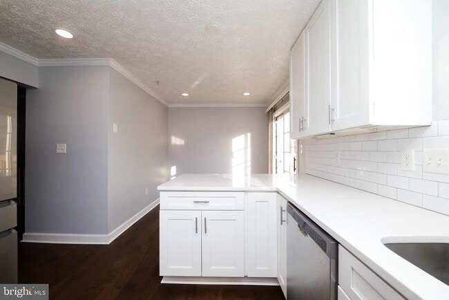 Building Photo - 3317 Hibiscus Ct