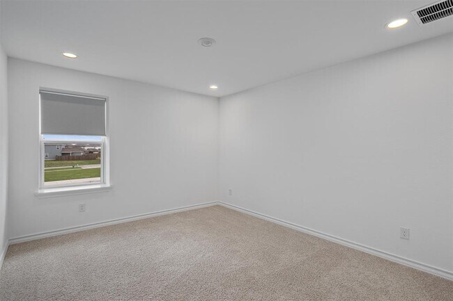 Building Photo - 213 Stinchcomb Rd