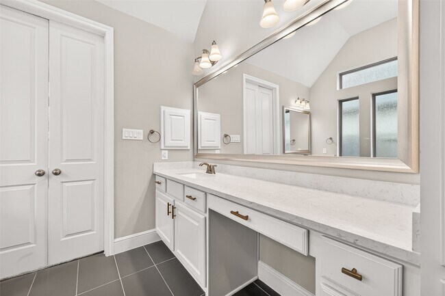Building Photo - 1835 Brooking Hill Ct
