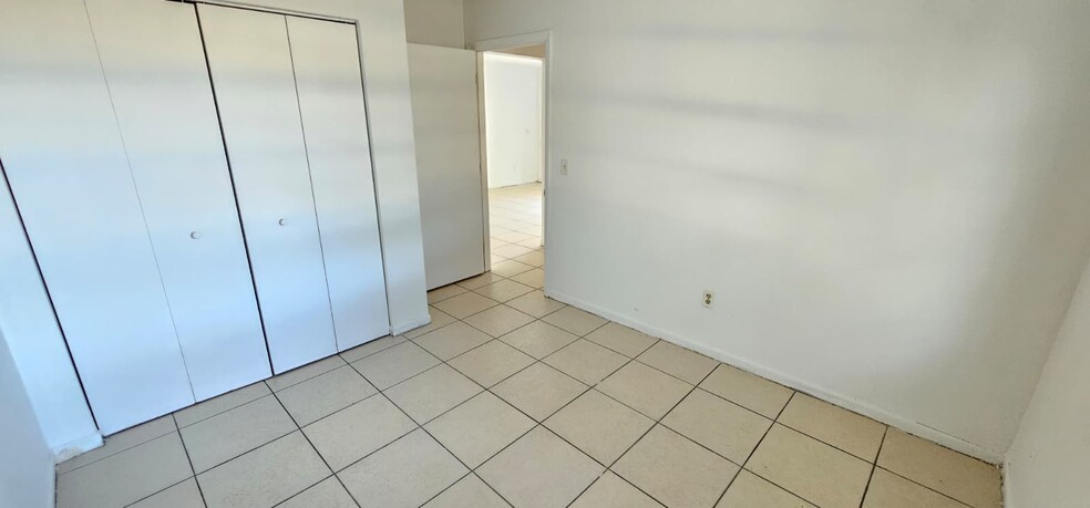 Building Photo - 1491 NW 22nd Ct