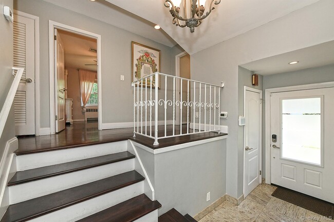 Building Photo - 2 Cherrywood Ln