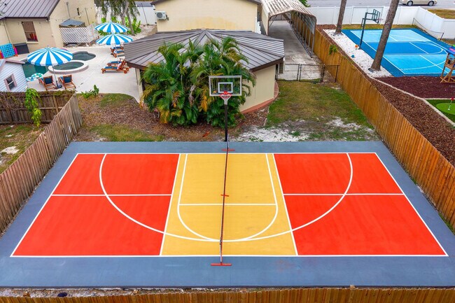 Building Photo - 11988 117th St N