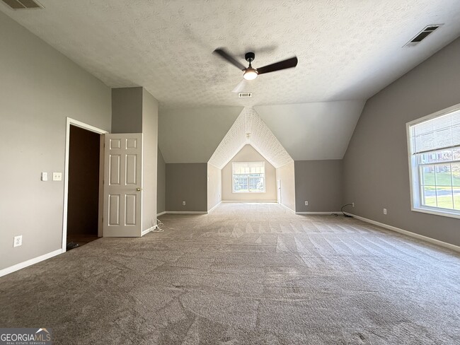 Building Photo - 7235 Coral Lake Dr