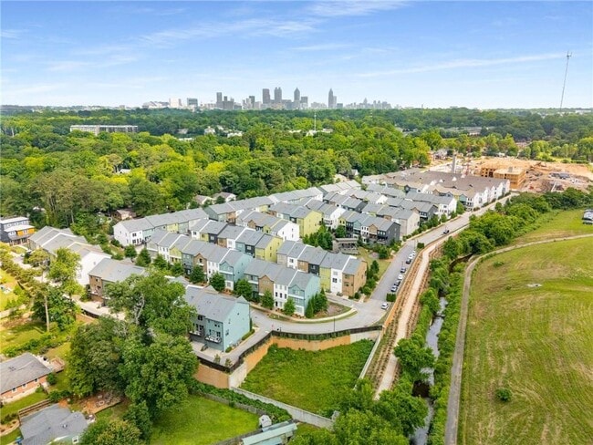 Building Photo - 752 Winton Way