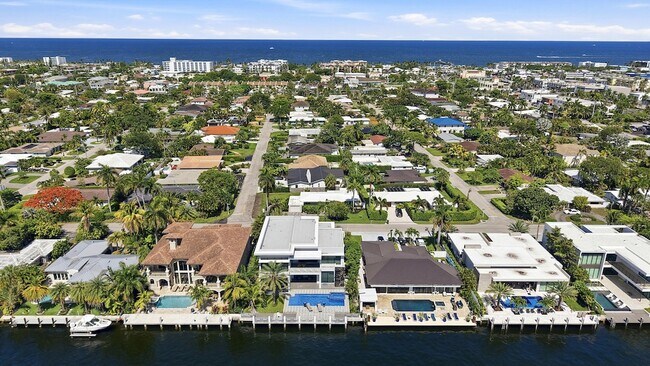 Building Photo - 4454 W Tradewinds Ave