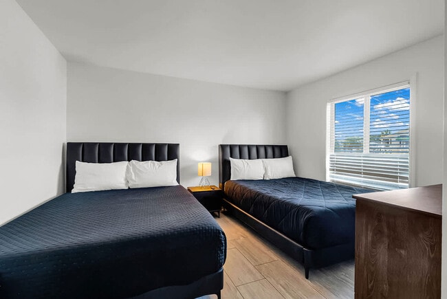 Building Photo - 511 S Ocean Blvd