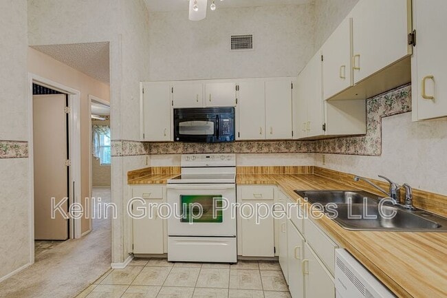 Building Photo - 5111 Cimarron Dr