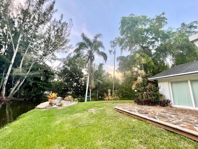 Building Photo - 4301 SW 101st Ave
