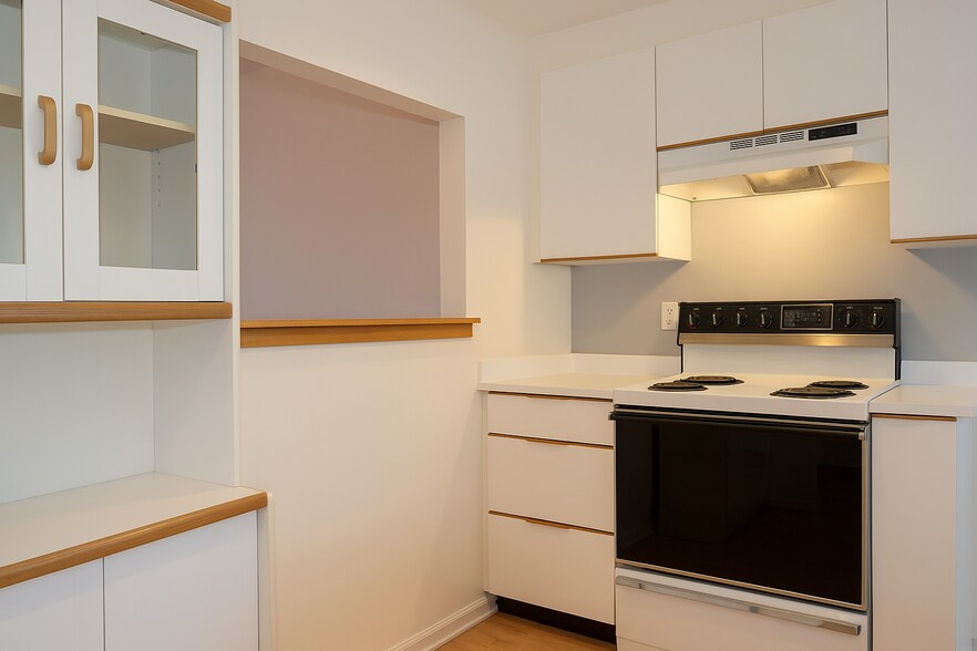 Building Photo - 315 Rantoul St