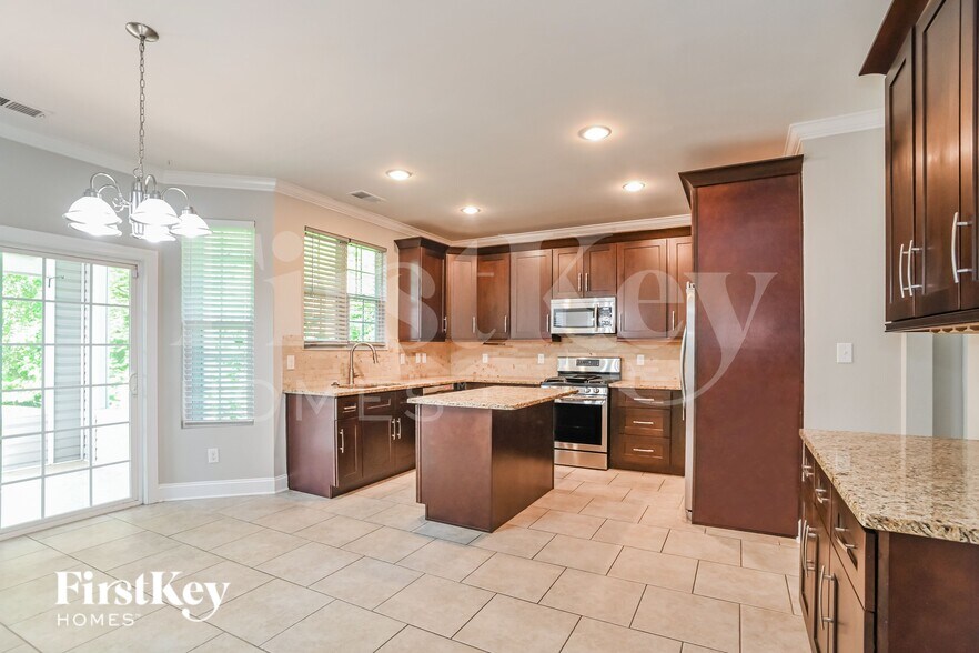 Building Photo - 5821 Parkstone Drive