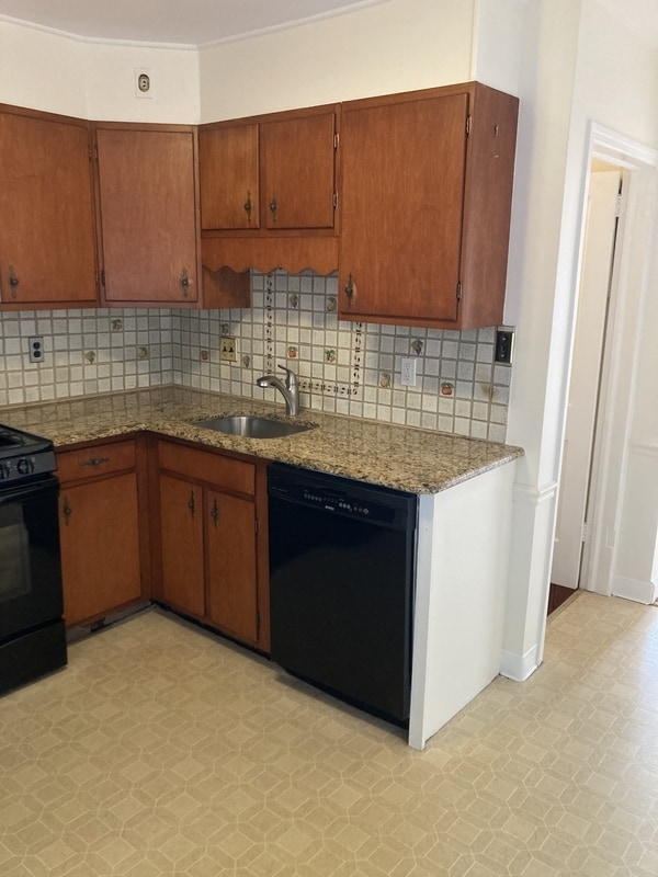 Building Photo - 705 Fallon Ave