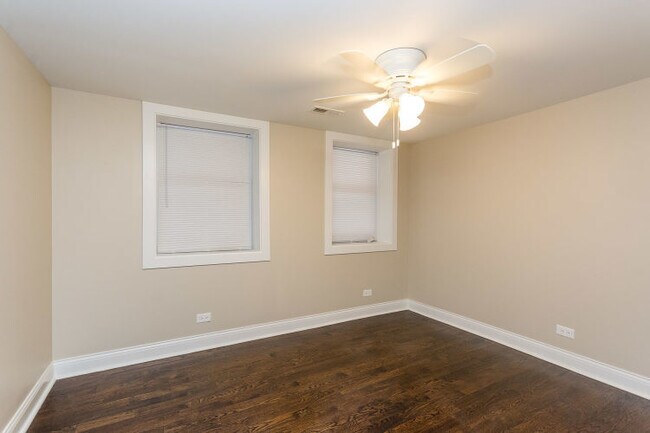 Building Photo - 1617 N Fairfield Ave