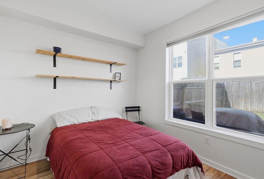 Building Photo - 1113 Lemon St