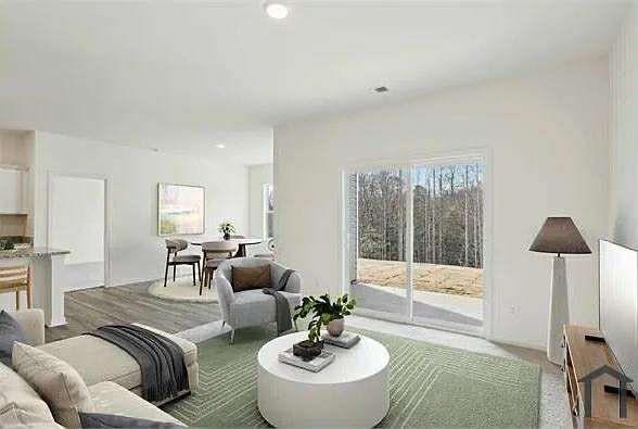 Building Photo - 4929 Mccoy Dr