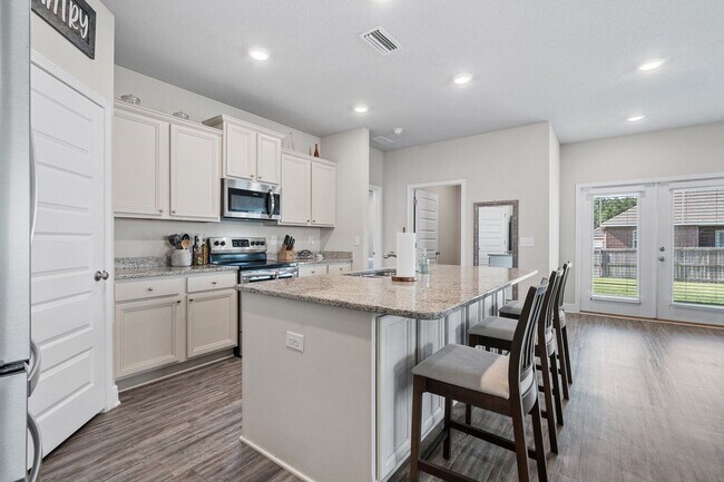 Building Photo - 7695 Burnside Lp