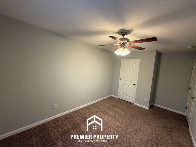 Building Photo - Move-In Ready 3BR Home in Tuscaloosa - Granite Counters & Enclosed Backyard