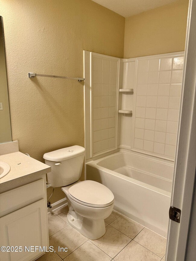 Building Photo - 4891 Castlegate Ct