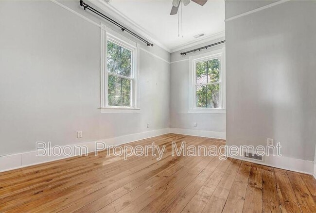 Building Photo - 169 Fishburne St