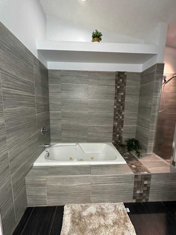Building Photo - 537 Caribbean Dr