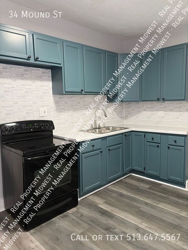 Building Photo - 34 Mound St